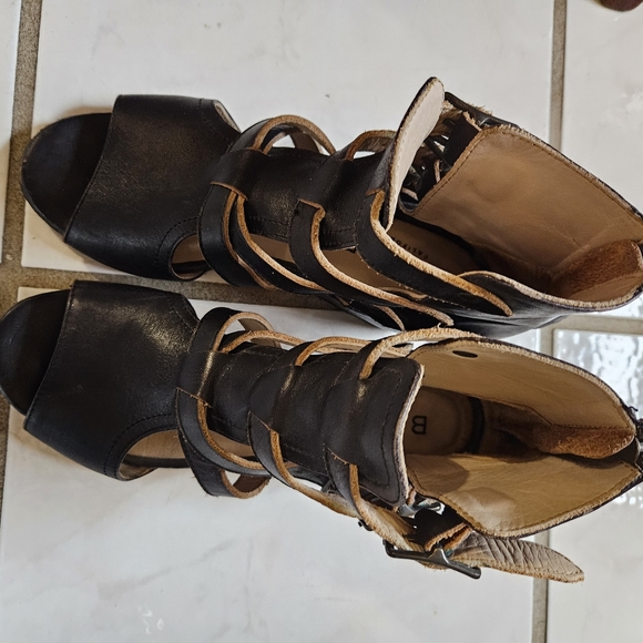 Baske California Leather Sandals 6 - Picture 1 of 9